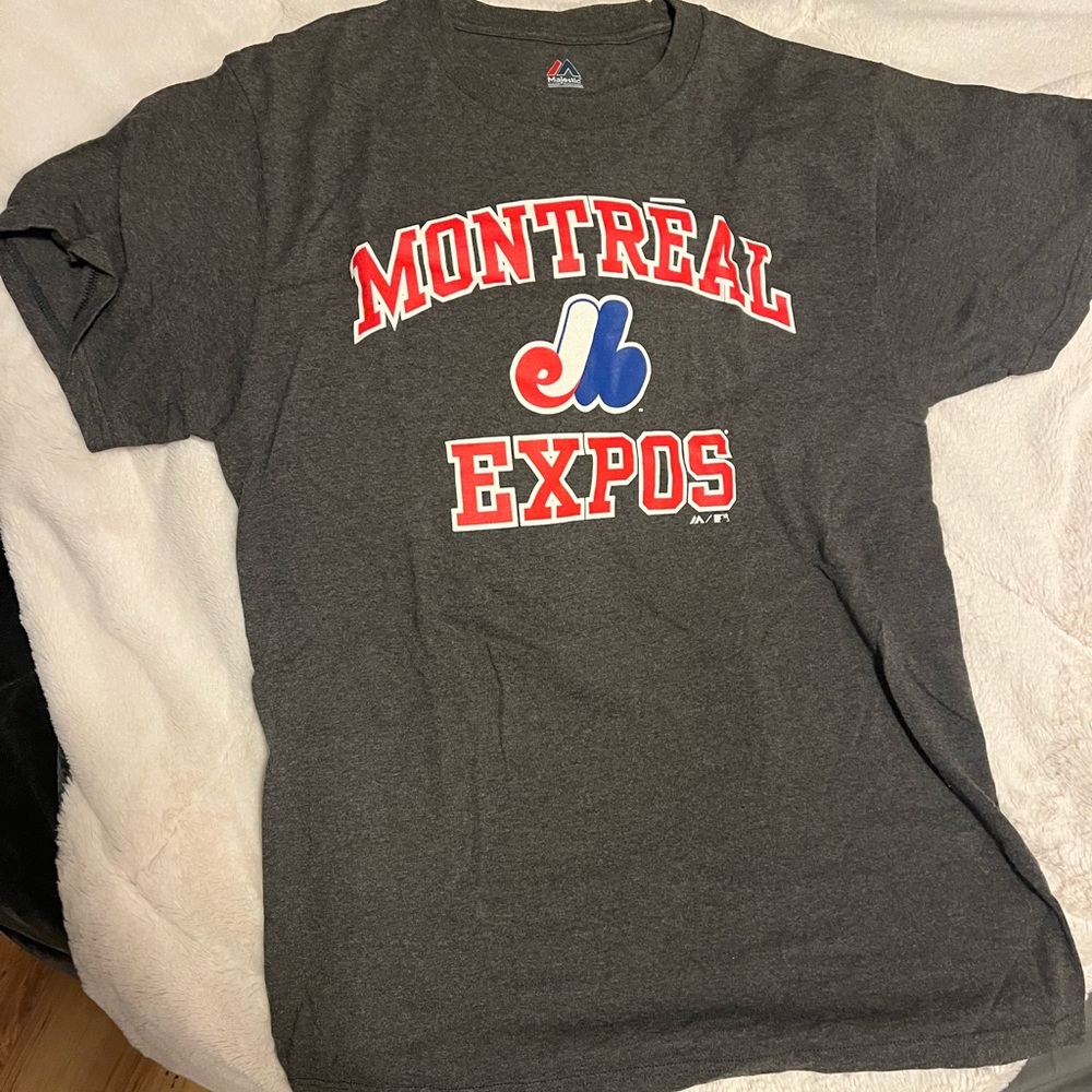 Montreal Expos shirt men’s medium Majestic